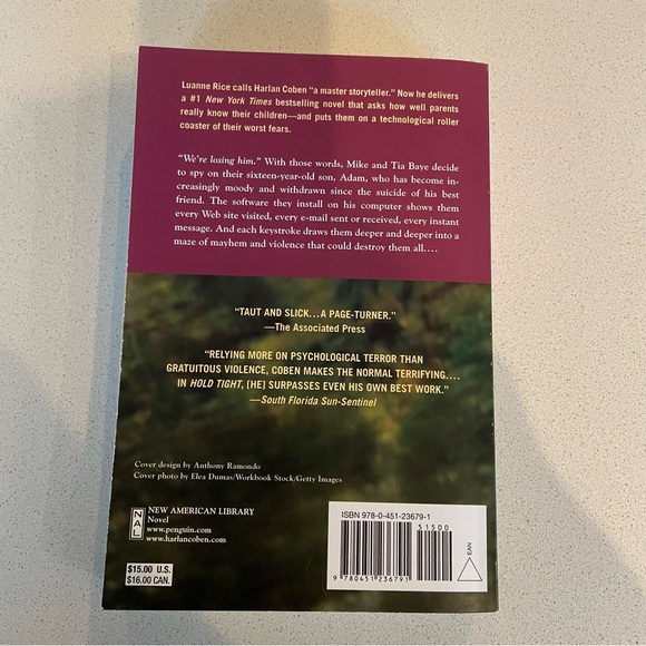 Harlan Coben Paperback book, HOLD TIGHT - Picture 2 of 3